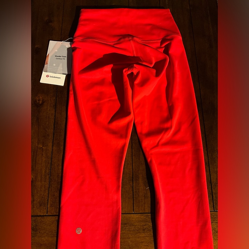 Wunder Train High-Rise Tight 28" Hot Heat Color